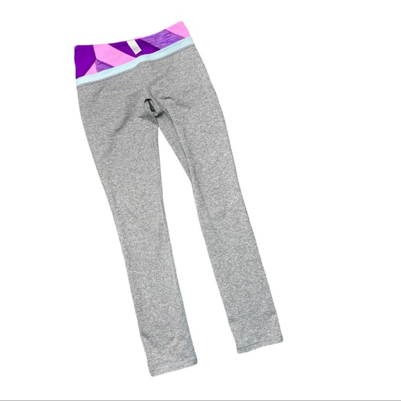 IVIVVA by Lululemon | Dedication yoga pants/tights/leggings - Picture 4 of 7